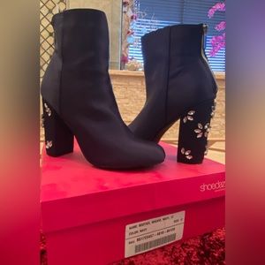 BNIB Shoedazzle MACKIE Rhinestone Navy Blue Booties